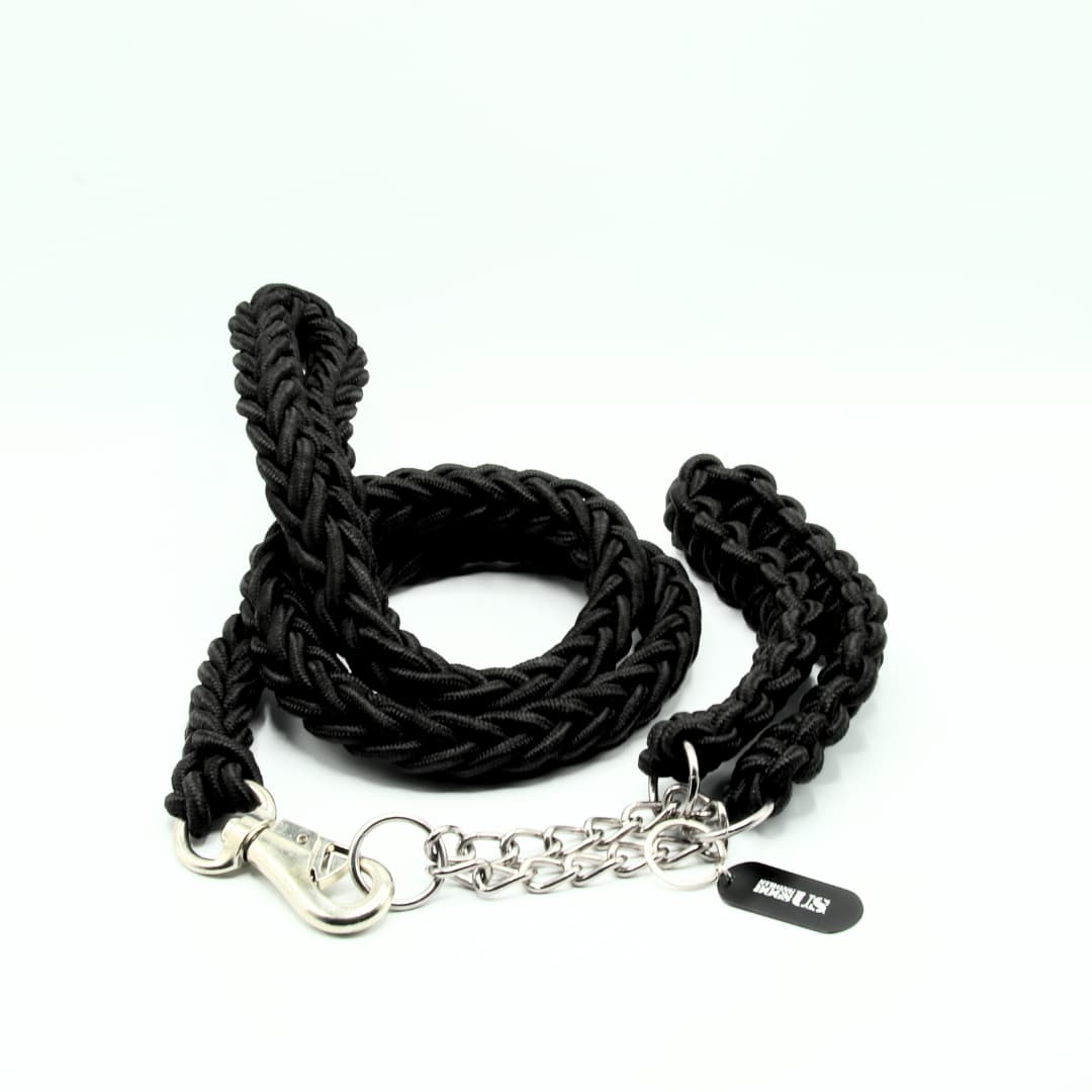 Power Leash Basic Black eine Hundeleine in schwarz gewoben mit einem edelstahl verschluss am halsband