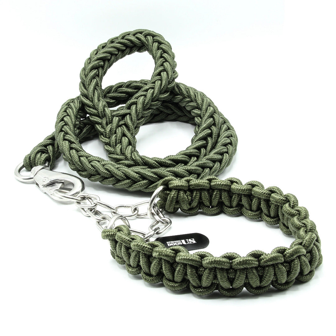 Power Leash Diamond in Gruen von Strong Dogs U.S. – geflochtenes Paracord-Design mit stabiler Kette und glänzendem Karabiner in Frontalansicht.