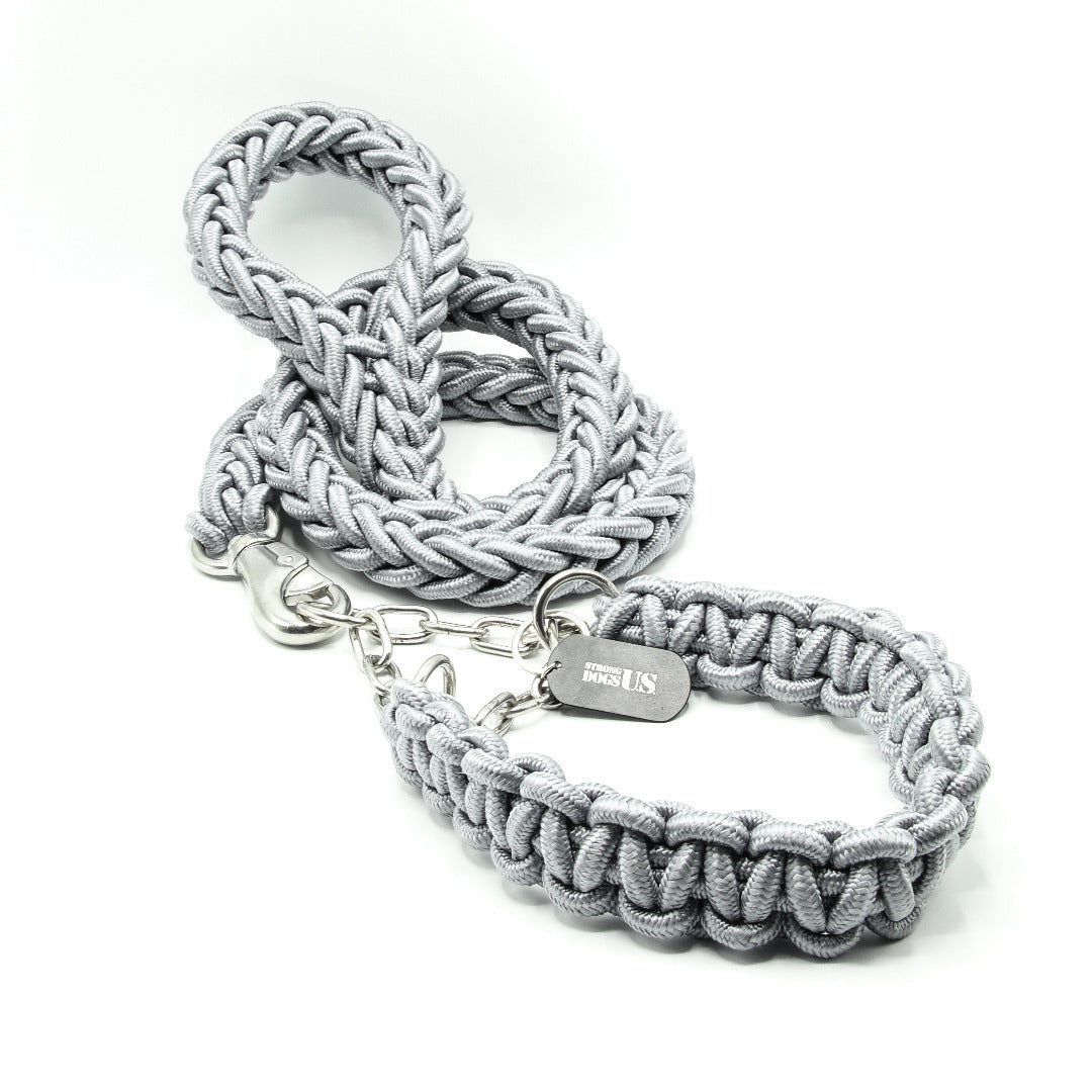 Power Leash Diamond in Silber von Strong Dogs U.S. – geflochtenes Paracord-Design mit stabiler Kette und glänzendem Karabiner in Frontalansicht.