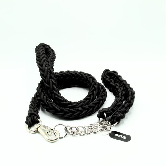 Power Leash Basic Black eine Hundeleine in schwarz gewoben mit einem edelstahl verschluss am halsband
