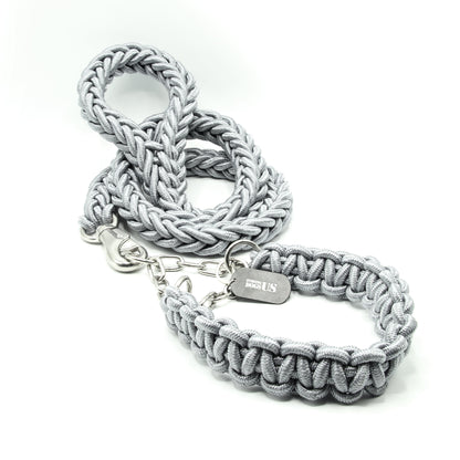 Power Leash Diamond in Silber von Strong Dogs U.S. – geflochtenes Paracord-Design mit stabiler Kette und glänzendem Karabiner in Frontalansicht.